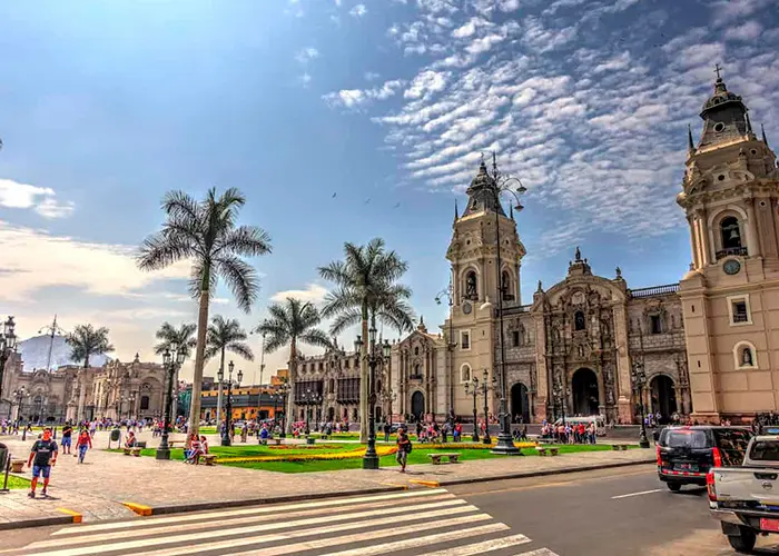 City square Lima - Peru tours 16 days